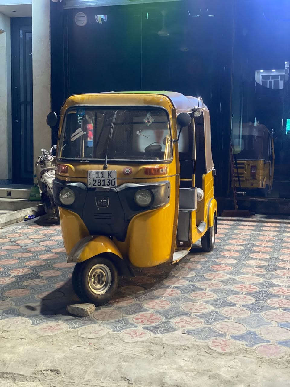 سلام عليكم تكتك للبيع موديل 2019 شهر 10 نضيفه بيه بس دوس تعمير مرقمه رقم و سنويه مكاني بغداد لشعب شراي يجي خاص


**إذا كنت صاحب هذا الإعلان وتريد حذفه لأي سبب، رجاءا أرسل رسالة إلى الدعم الفني**