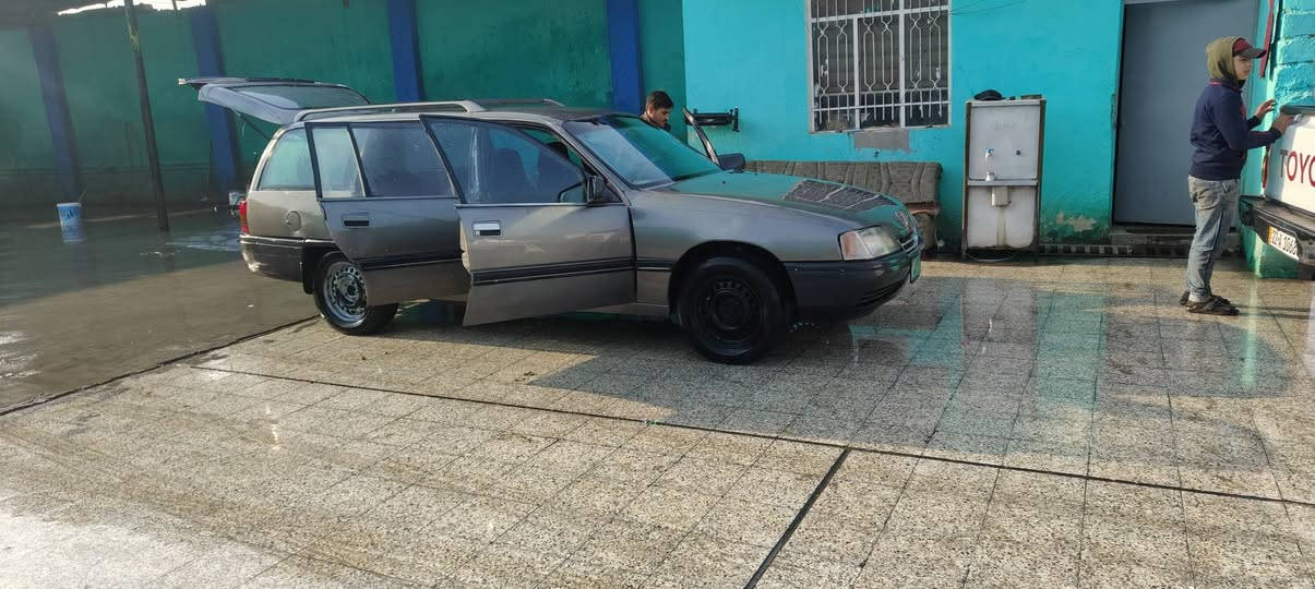 السلام عليكم اوميكا 20كابريته كابون بيها مكلف بلنشر رقم صاحبها
***********
