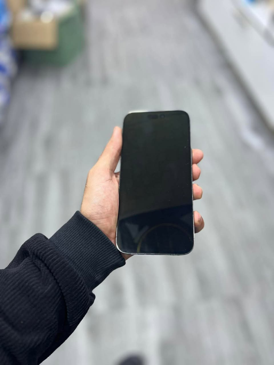 ايفون ١٤ برو ماكس 🔥🔥
ماستر كارتونه مطابق ✅
مبدل فقط بطاريه وكالة وظهر وكالة 
بي نقطه كلش صغيره بشاشه ماتاثر عل جهاز مدى الحياة 
ب ٧٢٥ الف وبي مجال


**إذا كنت صاحب هذا الإعلان وتريد حذفه لأي سبب، رجاءا أرسل رسالة إلى الدعم الفني**