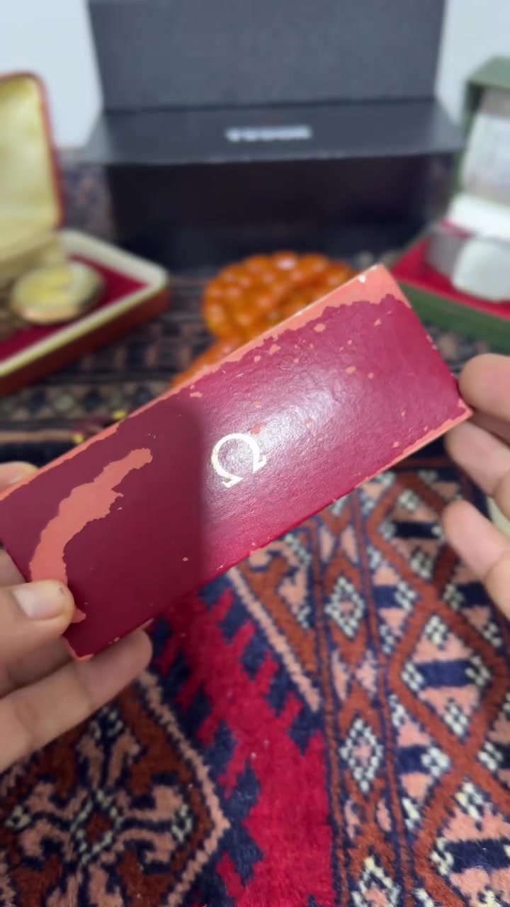 اوميگا ديفل نصب تكويك قطر 32.5
سير وبكل اصلي مع العلبة الاصلية لوك


**إذا كنت صاحب هذا الإعلان وتريد حذفه لأي سبب، رجاءا أرسل رسالة إلى الدعم الفني**