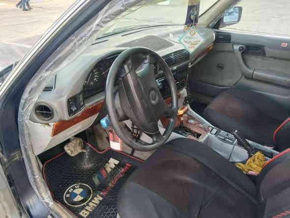 السلام عليكم
إخوان مكلف بل نشر اتصل عل رقم 

***********

***********

بي ام ٥٣٥ موديل 1992

كير اوتو محرك مفتوح مكينه وكير شرط 

كابون موجود شرط الوكاله والتحويل

#السعر 55 وبيها مجال
