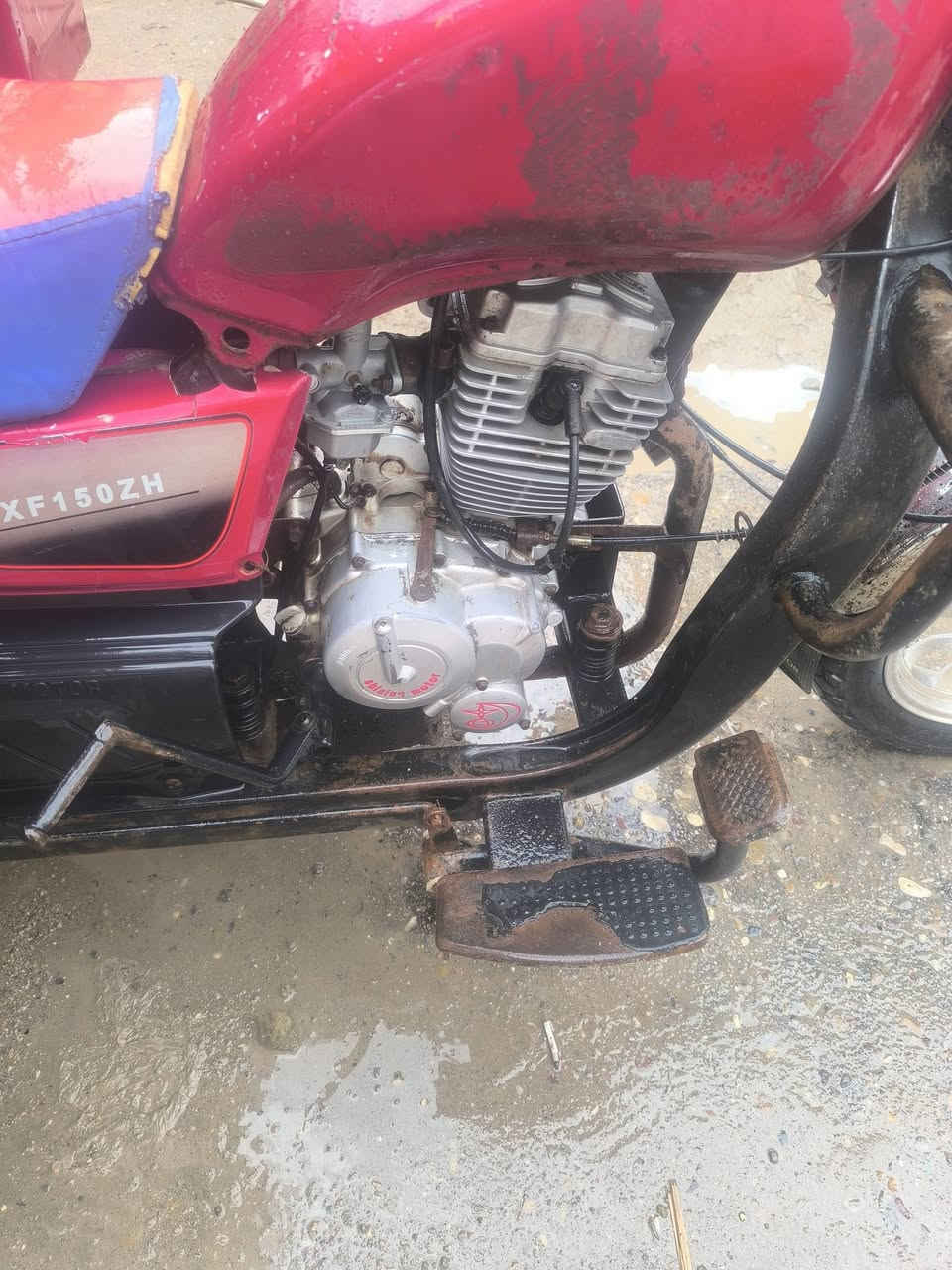 سلام عليكم
ستوته جمرة فحل موديل 2018 نظيفة اوراق اصوليه كبل تتحول باسمك السعر 1،650،000 وبيه مجال للشراي اتصل وتدلل *********** المكان بني منصور مقابيل  الامام احمد ابن علي
