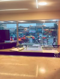 مطعم للبيع  مساحه واجهيه ٦نزال ١٢متر ايجاره ٥٥٠الف بغداد الكرخ مطبخه ك...