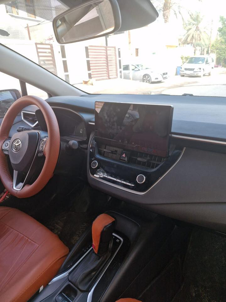 كورلا 2025 هايبرد شكل الخليجي
قماره حديد (بدون فتحه)
بيها شويه كم شخط بسيط باالدعاميه 
ماشيه 11000 الاف
المواصفات 
مكينه 1800 هايبرد
رقم بغداد بأسمي 
 شحن ذاتي 
كراسي قماش اصلي واني مدوشمه جلد مشمشي وارضيات كامله مع صندوق اصلي 
رادار + تحديد مسار طريق + قيادة ذاتيه 
قرائة علامات الطريق المرورية
بصمة تشغيل + دخول ذكي  يدة الباب
هاندر بريك بصمة + اوتو هولد 
 بطاين بوب حياكه  مطرز 
كيجات ديجتل 
شاشه مسجل +تبريد + كامره خلفيه + كار بلي 
تبريد قطعتين 
 حساس اطار + حساس مطر + حساس لايت داينمك  
ايفو مود + مود درايف + مانع انزلاق 
 تحكم  الستيرن كامل مع كروس سرعه
ايرباك عدد 10
ويل كب  حجم 16
مكان السياره بغداد الشعب
السعر 160$

***********
