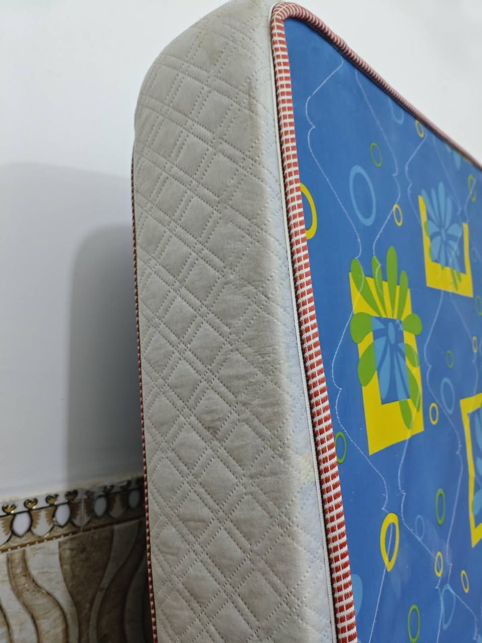 مندر سرير ضغط عالي نظيف قياس 180 في 200 
ب55 الف


**إذا كنت صاحب هذا الإعلان وتريد حذفه لأي سبب، رجاءا أرسل رسالة إلى الدعم الفني**