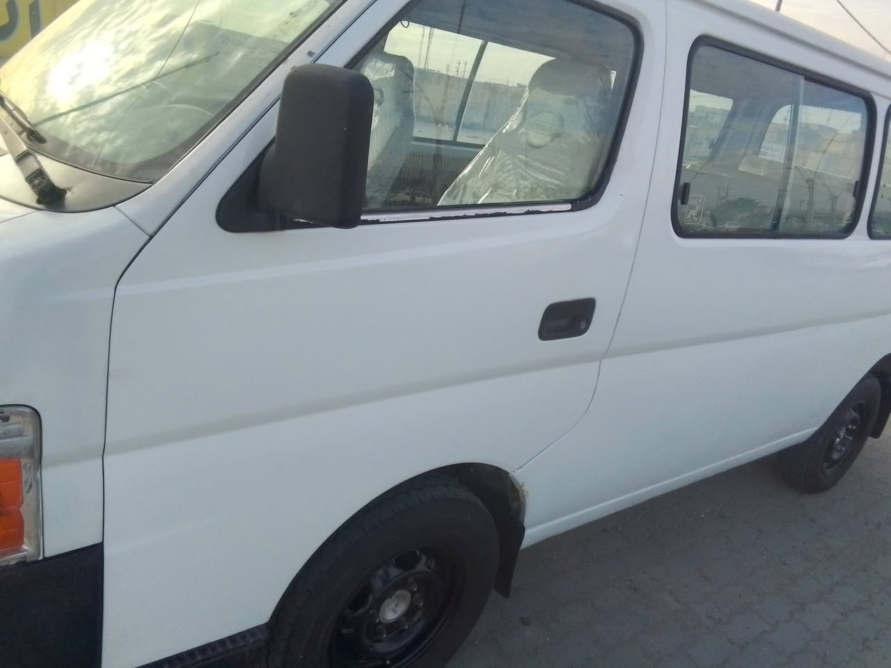 (سلام عليكم نيسان موديل. (2010) بسمي مصفره رقم نكليزي بصره سياره جاهزه مكينه وكير وحداديه وتايرات ودوشمه 
ملاحضه شرط تحويل اذا ماتحول لاتخابر السعر 50 وشراي يجي ويشوفهه ويدلل العنوان بصره القبله؟ 
(رقم (***********)!
