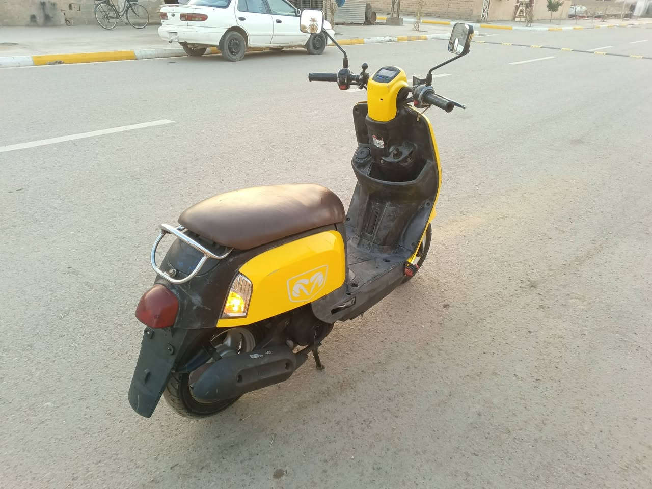 بوليسي موديل 2009 نوزل مكينة مكفوله وعلى فحص مامفتوحه كهربائيات كولهه شغاله زنون لونين كاملة من كول النواحي ترايهه وين متريد رايدهة 750الف وبيهه حك الجية مكاني ديالى الشراي يتصل ***********
