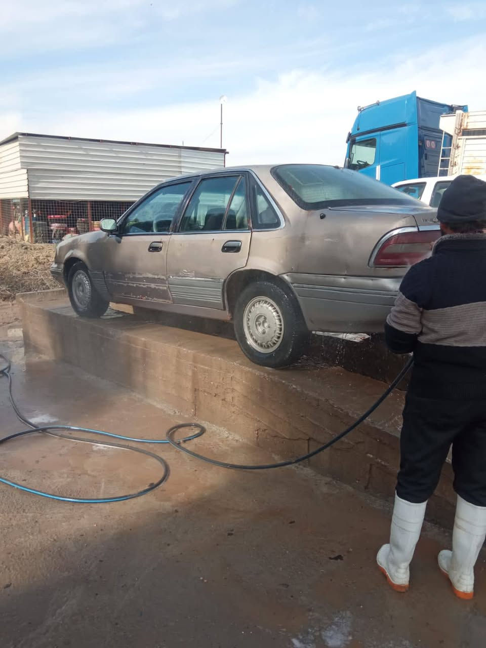 السلام عليكم برنس للبيع اوتوماتيك كير ومكينه وحداديه كله جديد مكفولة من كل شي وباسمي  مداور ثاني يوم السعر والشراي يتصل خاص رقم /***********
