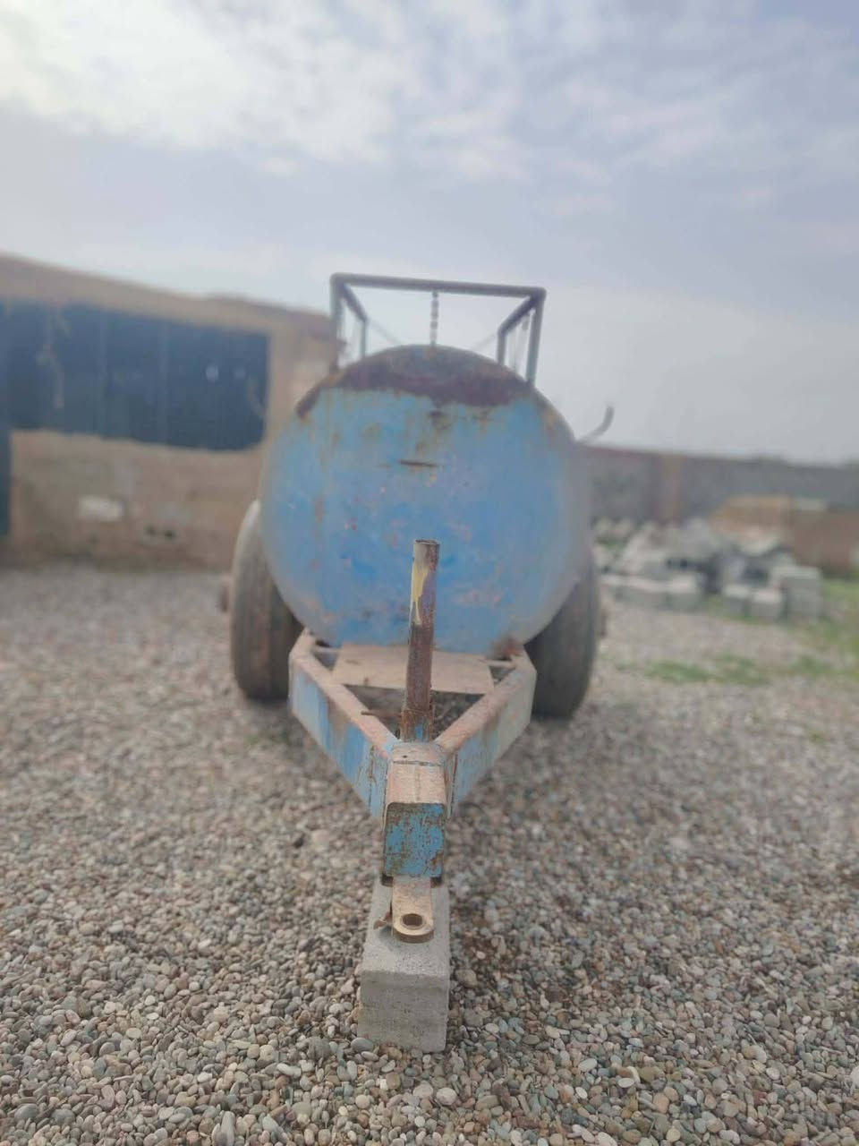 السلام عليكم 
مقطوره للبيع 
السعر 900الف
جاهزه للعمل
#العنوان_كركوك_الحويجة 
الشراي يتصل على الارقام التالية 
***********
او
***********
