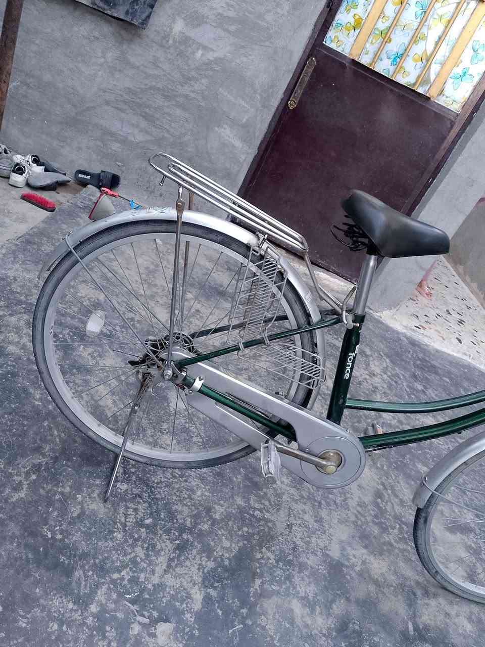 بناتي حجم 26 قطعه مرتبه
باسكل لون زيتوني مواصفات بريكات شغاله امامي وخلفي باسكل نضيف الله شاهد + مامعوز شي. كامل سله جديده

رايده ب60 الف وبي مجال 
مكاني بغداد الغزاليه قرب جامع المهاجرين


**إذا كنت صاحب هذا الإعلان وتريد حذفه لأي سبب، رجاءا أرسل رسالة إلى الدعم الفني**