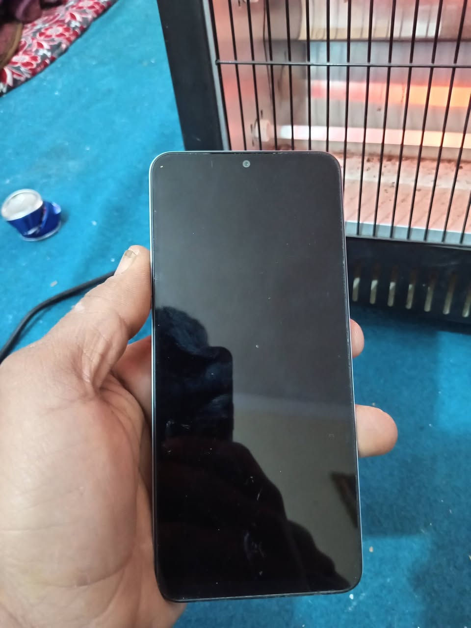 السلام عليكم ورحمه الله وبركاته موبيل ريدمي جديد ماصار 15 يوم من خذيته للبيع  والمراوس بوطور عادي هذا رقمي الريده  يخابر ***********
