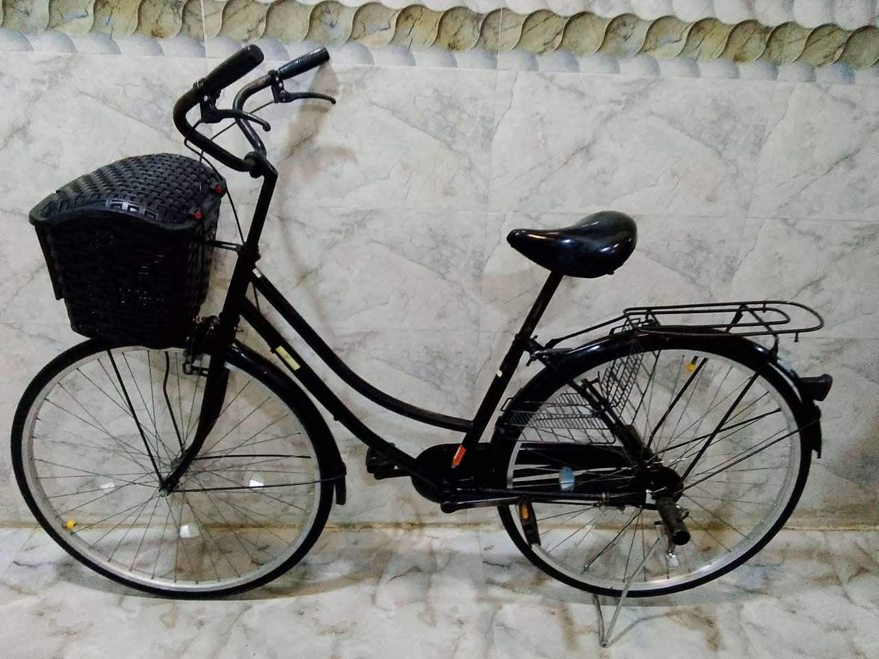 بيسكل للبيع عبد الحليم حجم 27فول مواصفات السعر 90الستفسار على هذا الرقم ***********
