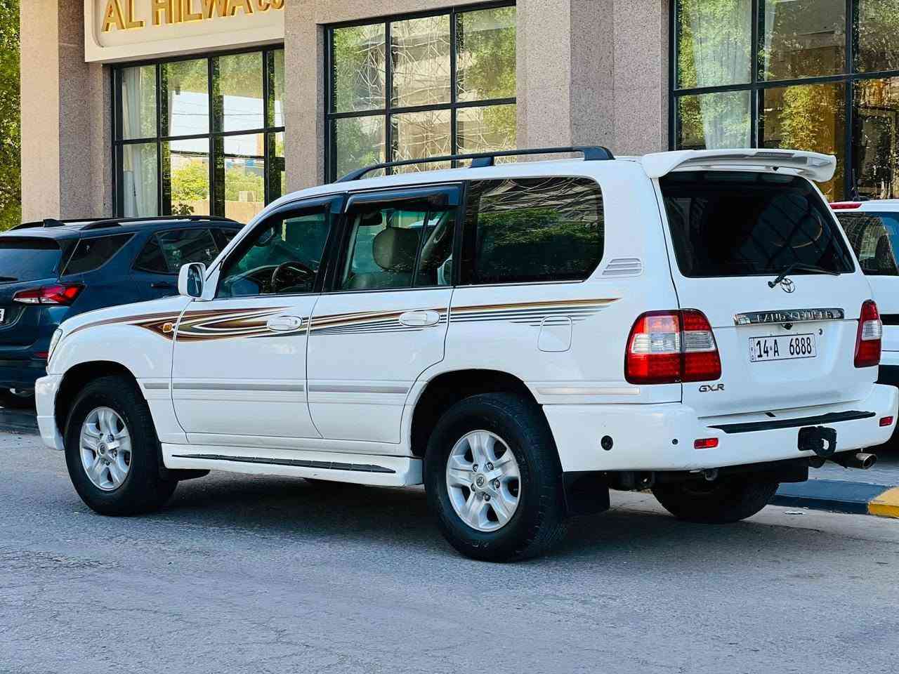 لاندكروز خليجي مديل 2006 سعر 168قابل للتفاوض الأستفسار اتصل ***********مكفوله كفاله عامه من الضربه والصبغ والتبديل فول مواصفات GXR واحد على واحد فتحه سقف تحكم ستيرن شاشه كبيره كامره خلفيه دواره كشنات كهربائي داخل بيجي مري كهربائي شفط اريل كهربائي حساسات امامي وخلفي ثلاجه دبل تانكي 7 راكب 3 قطع تبريد مكينه 6️⃣ سلندر مكينه وكير مكفولات + منضومه غاز حداديه جديده تخم تاير تبريد ثلج ❄️ رقم نكليزي مشروع وطني سنويه ل 29 مكان سياره كربلاء
