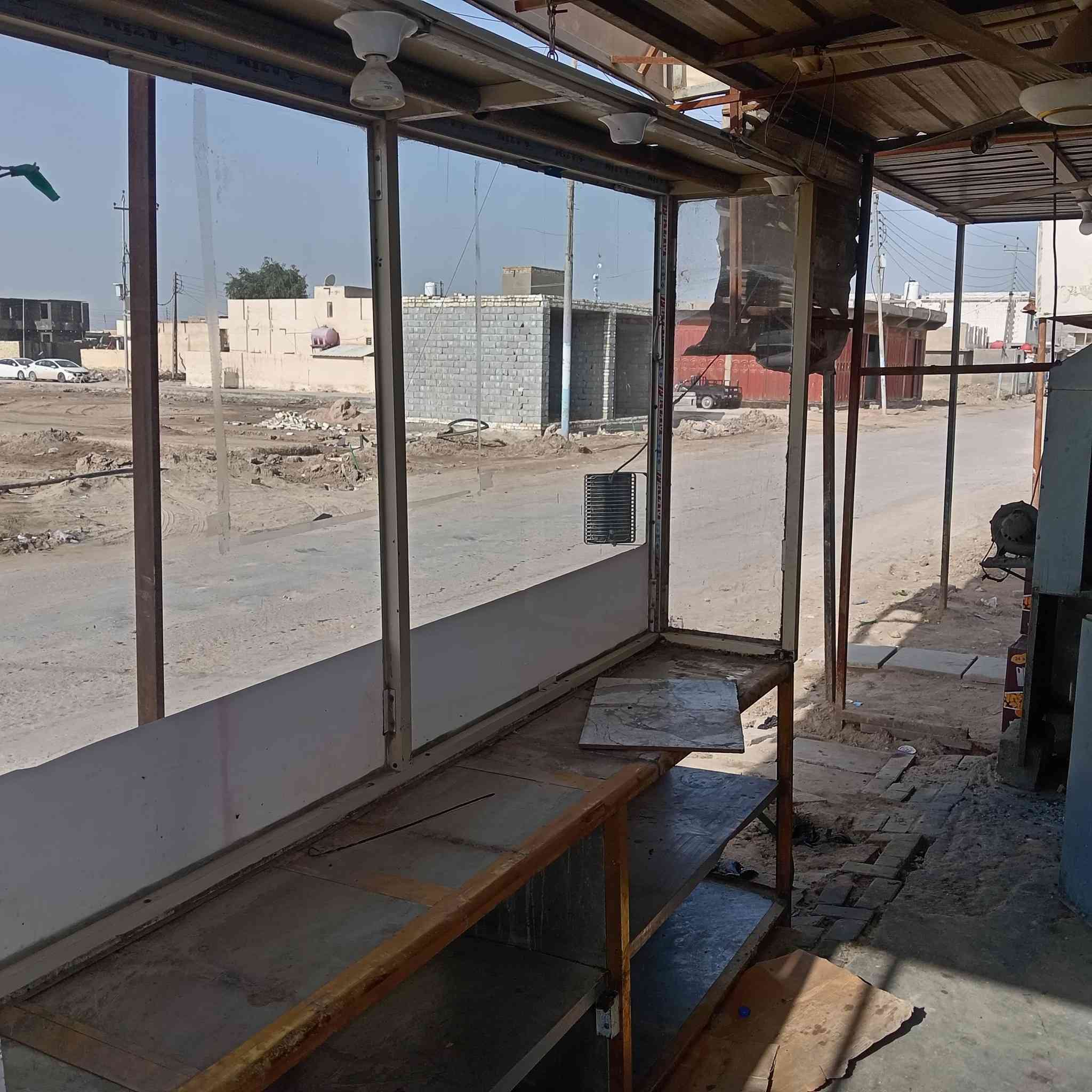 غراض مطعم للبيع نضيفات وجار كباب جديد و شوايه #دجاج تاخذ ٦شياش و جام خانات ***********  عنوان قضاء المجد
