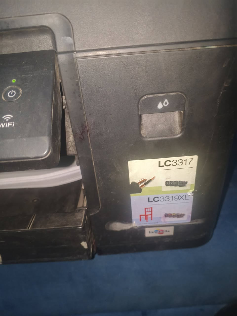 هاي طابعه  شغاله بس ماعرف طلع خطوط اريد.اروها طابعه كانون


**إذا كنت صاحب هذا الإعلان وتريد حذفه لأي سبب، رجاءا أرسل رسالة إلى الدعم الفني**