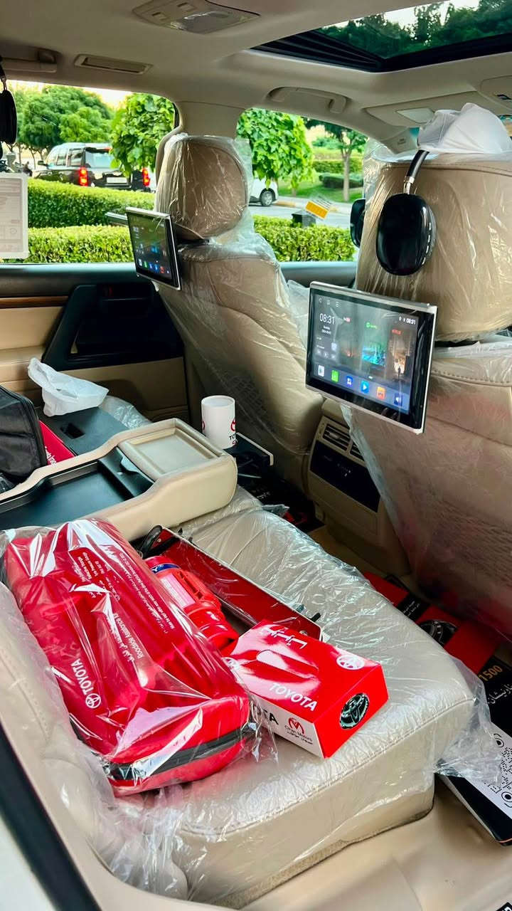 ‎تويتا لاند كروز __موديل
2021 _  GXR. grand touring
‎موصفات.فوول SAS اصلى 🦅🔥

‎بسم الله الرحمان الرحيم

‎ملاحظه رجائن سياره (بدون مراوس)🖐🏼

‎تويتا لاند كروز موديل (2021)  
‎🔶سياره مواصفات GXR. V6 .
‎🔶سياره (V6) سلندر
‎🔶سياره كفاله عامه دعاميه لي دعاميه 
‎بدون صبغ +بدون شخت + بدون حالوب 
‎بدون رمل  _ بدون حصوه+حتا دعاميات 
 
‎🔶سياره ماشيي(67) الف كيلو فقط حقيقي
‎🔶٤ اطارات و ويل جديد حلو بدوناي نقص 
‎🔶سياره مواصفات (GXR ) ماشاالله حالو 

‎🔶محرك + گير كل بشرت مامفتوح 
‎بدون صوت + بدون دخان 
‎كل خراز بلادى موجود
‎🔶( مواصفات) 
‎( صلايت + سلاجه  
‎كوشنات كهرباي ٣ دگم _ حاساس خلفي و امامي_ بصمه + كاميرا بلايت + ٨ ارباگ +  + لايتات زينون+ +داغل بl. ماروني+دابل اكسل +سندوق شفط بلادى+ ٣ شاشات بلادى+ شحن موبايل)

‎🔶تحويل بشرت مباشر حول كل جديد

‎🔶مكان سياره سليمانيه 
🔶 ***********
‎🔶سعر (530 )ورقه السليمانية, العراق
