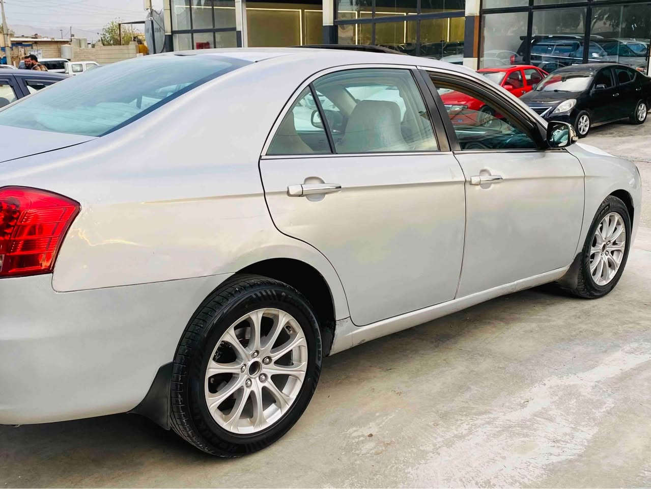 ئیم گراند علوجە بە س کێشە  ی مە دە نی بە شە رت 2013 فول مواسەفات  بەشەرتی گێر ومەکینە و تەبریدو  ھەموگیانی  بەشەرت لێدانی  ھیچ  نیە سەیارەکە  زۆرجوانە مالێ  دۆستە 
4تایەی نوێیە  3پارچەی پەمە
سعری 45 وەرەقە کمیک مجال
لەکۆ یە دادەنیشم 
***********
*********** كويسينجاك, أربيل
