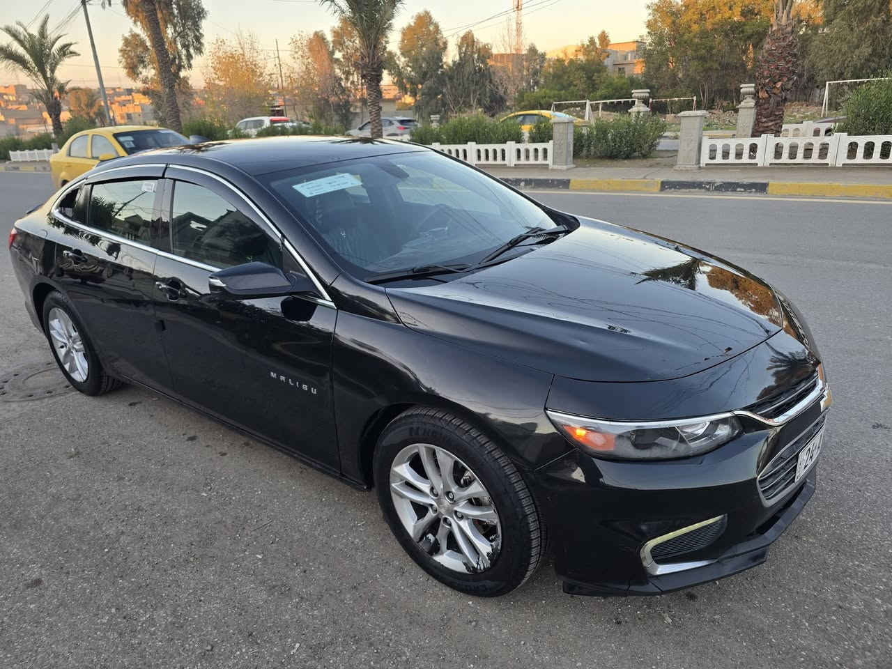 السعر 99بلاش
كابون ⛽️⛽️⛽️
تحويل ثاني يوم
ماليبو LT
 موديل 2018
مكينه وكير شرط 
خمس بصمات 
بصمه تشغيل اوتو ستوب
تحكمات جهتين 
تحديد سرعه كروز 
جامات كهرب 
ويل كب 
قطعتين تبريد نظامين تبريد
شاشه كار بلي 
كامره دواره 
كشن كهرب
ضررها جملغ فقط بدون دواخل 
صور الضرر مرفوق بل صور 
مكان السياره موصل اليسر
***********
***********
