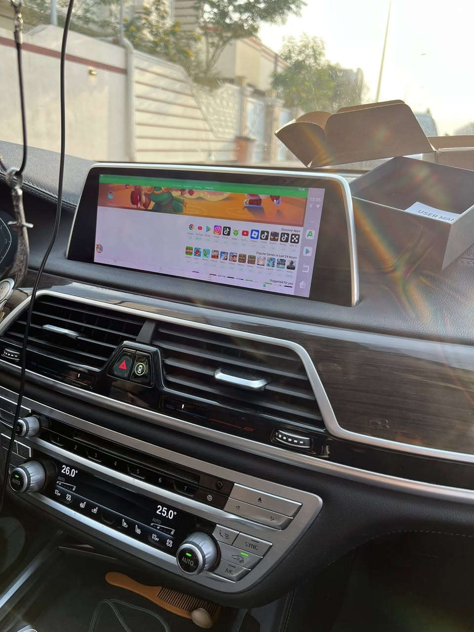 كار بلي ( يعرض يوتيوب وكافة التطبيقات)
كار بلي خاص لسيارات الBMW 

*يعرض يوتيوب 

*سوق بلي لتنزيل التطبيقات 

*نظام GPS

*ويز 

*نظام التشغيل حديث ومستمر بالتحديثات 

*ذاكرة 64 

*انارة RGB ع الجهاز 

*خاصية تقسيم الشاشة الى نصفين

*سهل الربط على السيارة

*يحتوي ع منفذ شريحة 

*يحتوي على منفذ رام اضافي 

*جديد غير مستخدم ( فقط فحص ) كامل الملحقات 

* شرط الفحص والتجربة 

السعر / 130 مع التوصيل


**إذا كنت صاحب هذا الإعلان وتريد حذفه لأي سبب، رجاءا أرسل رسالة إلى الدعم الفني**