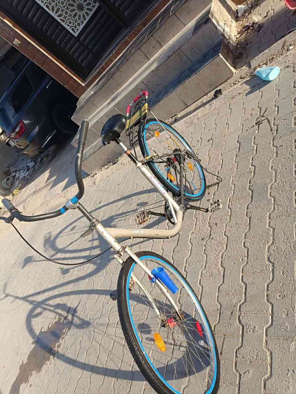 السلام عليكم باسكل موزه للبيع حجم 26اومراوس باسكل بطه 26👉مكاني نجف حي ميسان السعر 35و  بي مجال التواصل. ***********
