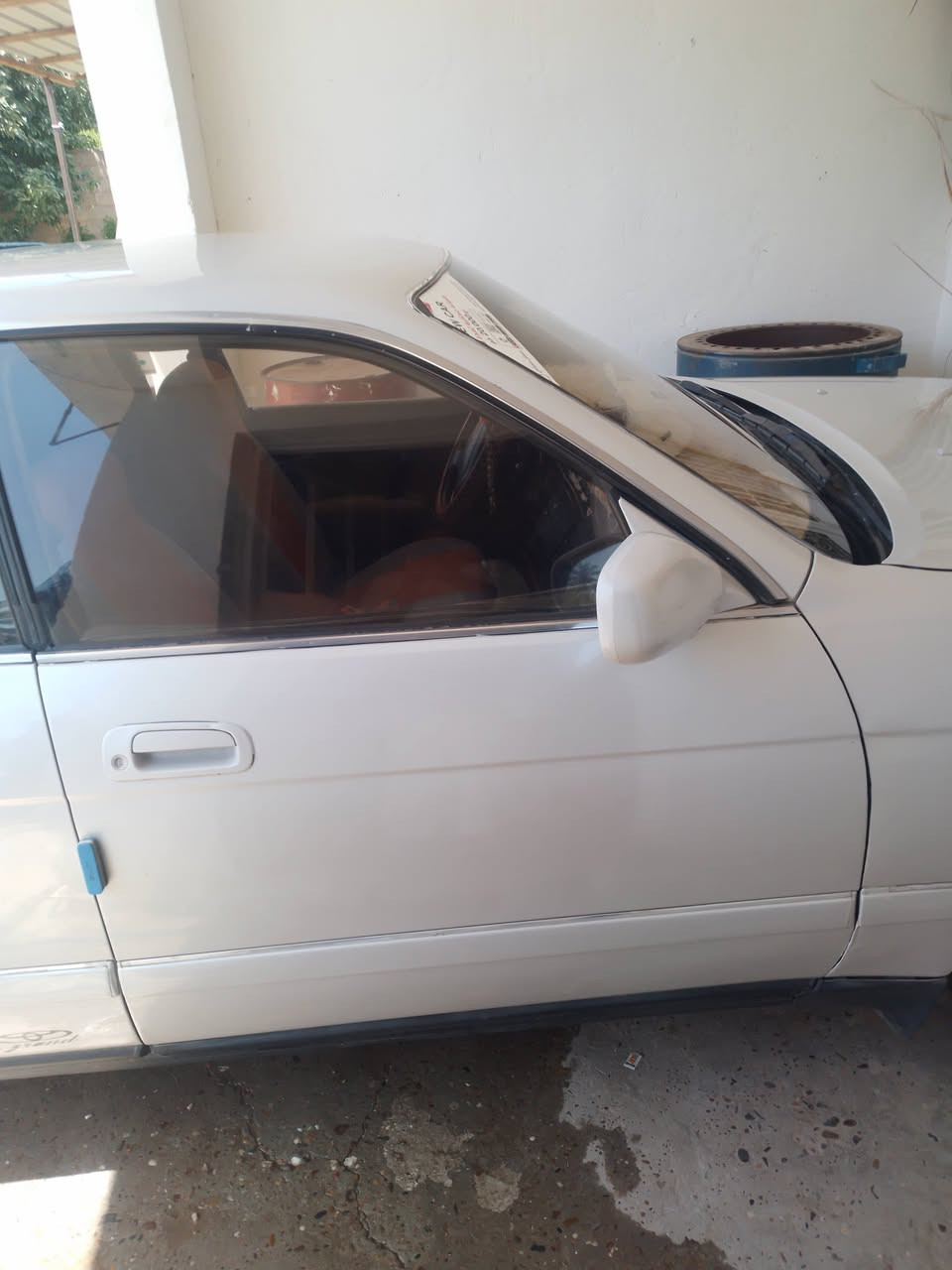 السلام عليكم سياره بطه متصل للبيع موديل ١٩٩٢محرك وكير مكفوله رقم صلاح الدين باسمي  السعر ٥٥ورقه وبيه مجال الشراي يتصل هذا رقمي ***********
