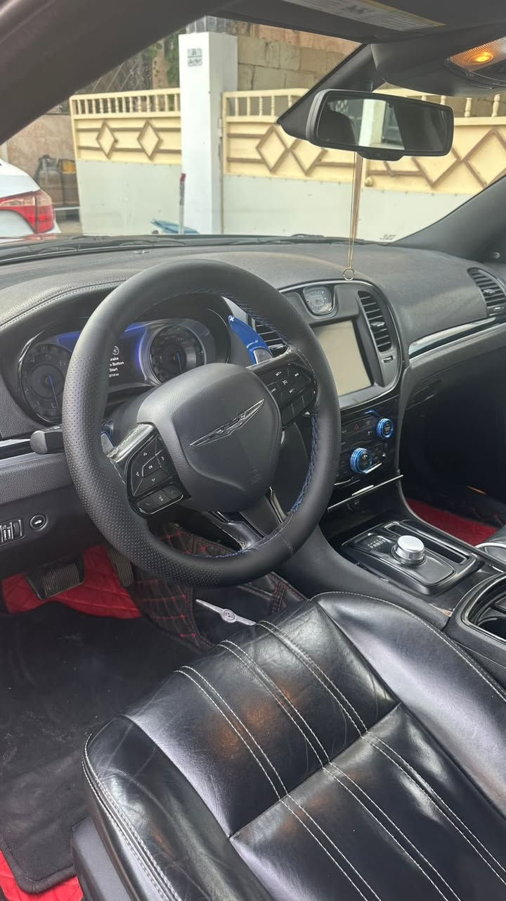 للبيع: كرايسلر 300S وارد كندي 2018

ماشية 126 الف ميل فقط على وضع شركة شرط

حجم المحرك 3600

السيارة
بيها قطعه وحده صبغ  فقططط جاملغ سكن امامي بدون دواخل بدون ايرباكات بشرط

مواصفات السيارة

حساسات أمامية وخلفية
ومصابيح أمامية زينون مع LED بلوجكتر
ويل قياس 20 إنج
شاشة كبيرة مع نظام ملاحة (GPS)
سستم صوت الباين كامل مع دمام خلفي
كراسي جلد طبيعي بشعار S
مقاعد أمامية كهربائية (عدد 2) + تدفئة
تشغيل عن بُعد
تدفئة ستيرن
محدد سرعة
كاميرا خلفية دوارة
مرايا رادار مع ترحيب متحسسة للضوء
دخول ذكي (بصمة)
تبريد مركزي قطعتين
بصمتة ابواب
شاشه ابل كار بلي واندرويد اوتو 
شفتات ستيرن 
فول تحكمات ستيرن
جامات اوتو

للتوضيح : سيارة مرقمه اربيل وجاهزه تريد تحويل او وكاله حاضر.. سيارة مكانها كركوك..گير ومحرك وكهربائيات وتبريد وتخم تايرات تايوندي وحداديه كله بشرط الفحص گلوب واحد مامشتغل بيها وسيارة ترايهه صفر مصروف عليها مثل ماموضح بالصور وبالعافيه ع ياخذها 

للتواصل 
واتساب أو اتصال أو على الرقم 

***********
