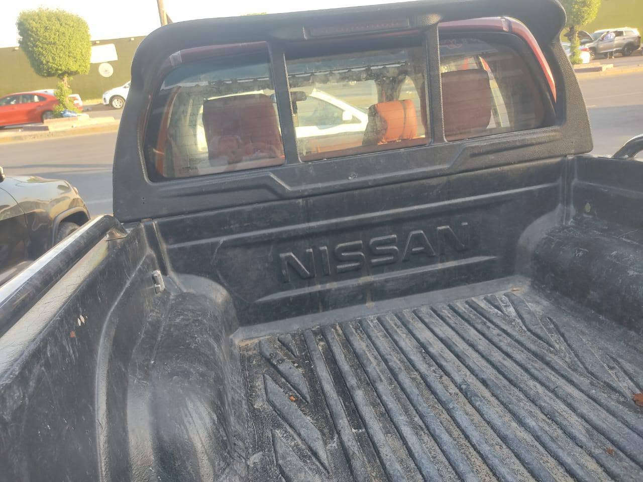 نيفارا نيسان بيكب موديل 9 بغداد رقم انكليزي محرك والكير الاصلي عادي  محرك وكير واكسل   والشاصي مكفول  تكم وقماره مكفوله صبغ بيها تقريبا كم قطعه اني اكول الحزام  بور مشط جديد نوزل تايرات بعد الهلب جدااا  باتري جديد السعر 85ورقه مكان السياره بغداد ***********بيه وات ساب ممكن تصير قصد إلى سكنة بغداد بس السعر يختلف
