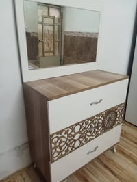 ميز • للبيع • الحسنيه