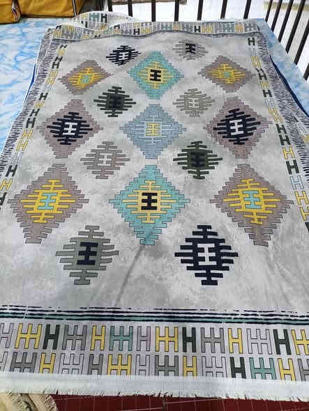 كلاودي درجه اولى ضهر كابوي رصاصي 
قياس 2ب3 ستندر
***********
