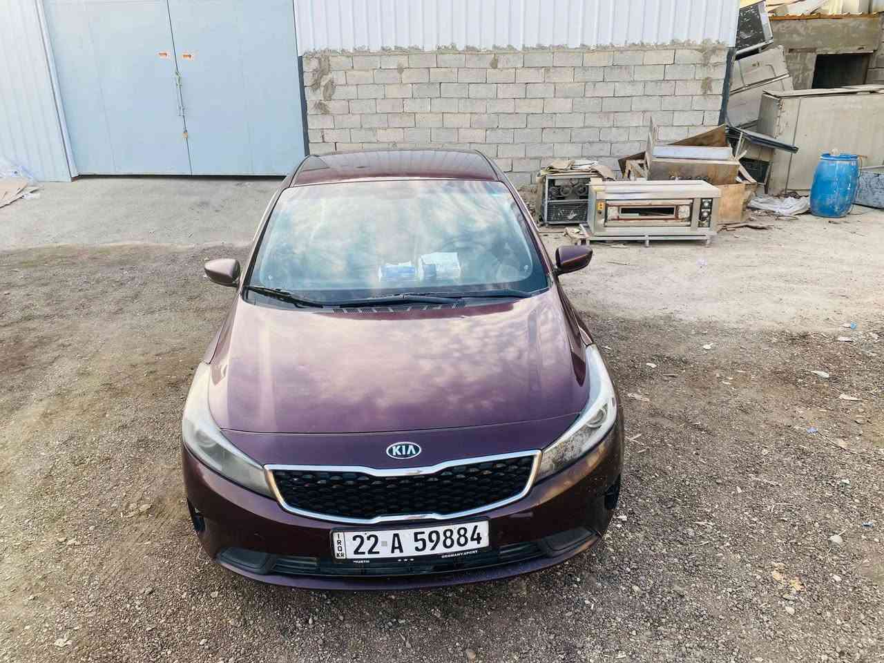 فورتي 2017 أمريكي 
حادثهة جاملغ وباب جهة اليمنة حادث خفيف مواصل للعود
وبل عراق باب صبغ الورة السايق  
محرك 2000دوش
كير 6 نمر  
كير ومحرك مكفولات 
تدفئة تبريد خير من الله 
شاشة 
كامرة 
تحكمات فول 4 جهات 
تخم تاير 
صدرها 90‎%‎ 
لون  ماروني 
 السعر 110وبيهة مجال /***********
مكان سيارة بغداد.
