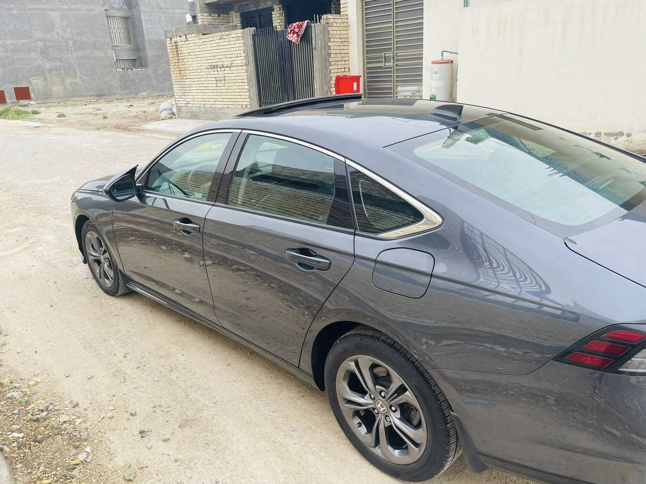 هوندا اكورد exl موديل 2024 هايبرد

سياره بدون رقم شمالي تترقم كاتي دهوك دخلته على دهوك تترقم شمالي بسمي اني احولك

صارلها 20 يوم من دخلت 

السيارة ماشيه m12 الف

فول مواصفات 

• مكينة 2000 هايبرد تنفس طبيعي

• كير اوتوماتيك 

• شاشة كبيرة

•فتحه سلايد

• كاميرا خلفية 3 انظمة

• كرسي كهرباء جلد  لون اسود  

• رادار امامي

كشان خزن ميموري

• مانع تصادم

• محدد مسار 

• تصحيح مسار

• شفتات بالستيرن

• مثبت سرعة

• مانع انزلاق

• دخول ذكي 

• إنارة ترحيبية

• هندبريك كهرباء

• عداد ديجيتال

•لايت عدسات زينون

• نظام اوتو لايت Auto

• لايت العالي زنون 

اوتو هولد للبريك

• حساسات مطر 

• حساسات امامي خلفي 

• حساسات ضغط هواء الإطارات

• أوامر صوتية

• 4 أنظمة قيادة (eco,individual , sport,normal )

السياره وارد امريكي وصور الحادث داخل منشور

اني مستوردها واني مصلحها بنيد اصلي بس صبغته وجملغ مصبوغ. موجود الاصلي مالتها محتاج بارد بس انطي وياها  تصليح درجة اولى كله اصلي ولاقطعه صيني  السياره نقصها الرادار الامامي مسروق بس 

السعر 188 قابل للتفاوض 

مكان السيارة بغداد  المدائن

***********
