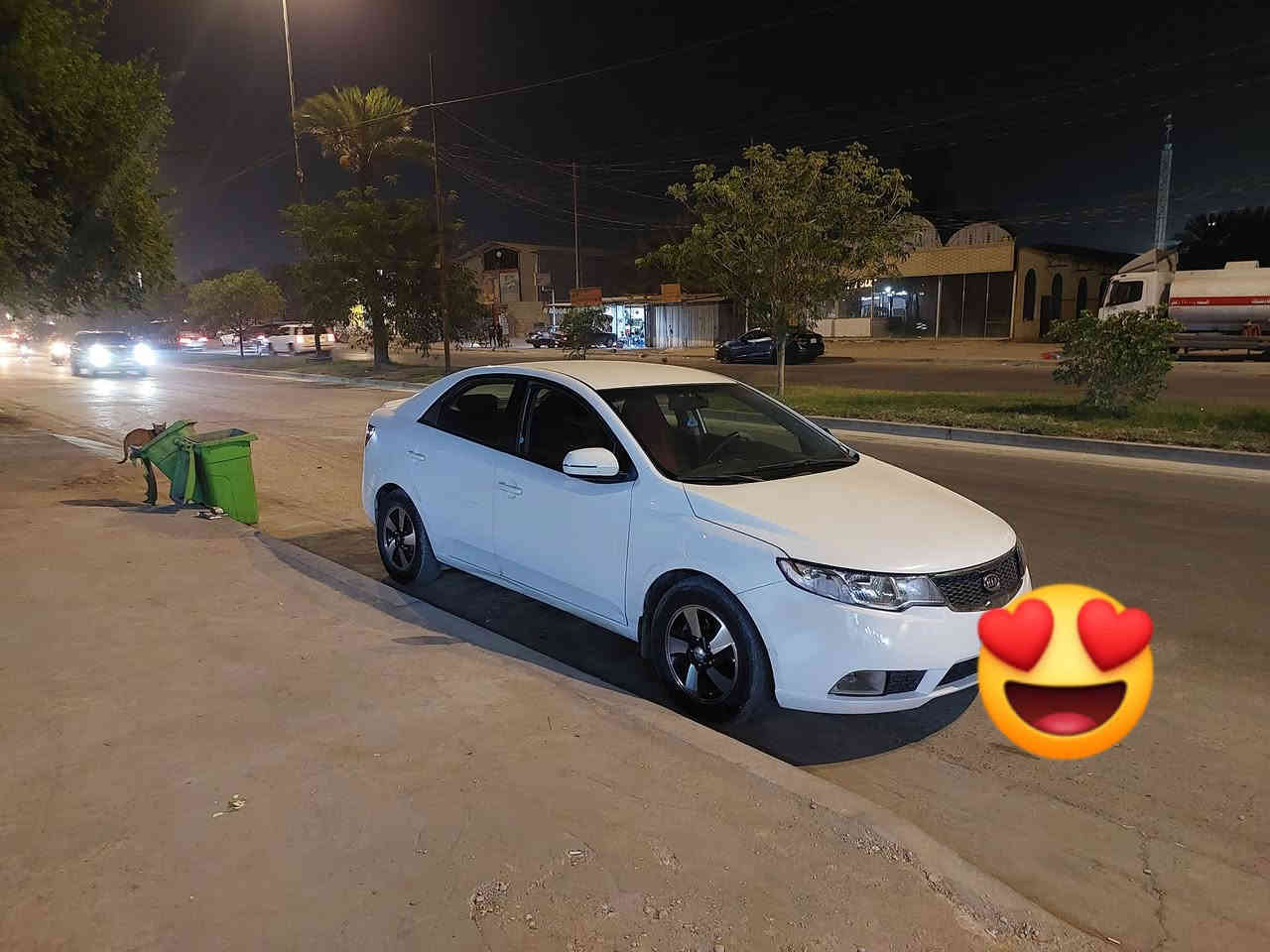 السلام عليكم سيراتو 2011 خليجي رقم كربلاء ألدولي الجديد سنوية وهزة وفحص كله جديد بسمي بيه بنيد مبدل اثر طخة خفيفة بدون دواخل شرط وبيه جاملغ الخلفي مصبوغ اثر شخوط بدون دواخل شرط والباقي مكفول سيارة نضيفة مال جناي وجاهزة من كلشي مكينة كير حدادية كهربائيات كله كفالة شرط مكينة دوش المرغوب نص فول موصفات السعر 88 وبيه مجال للشراي الرقم ***********\*********** ميثم ابو امير
