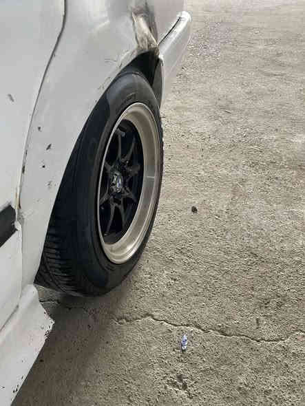 للبيع او المراوس تخم ويل 15 ون سايز جديد بدون كسر او فطر او تصليح 
تايرات 75%
مكاني بغداد البلديات ***********
