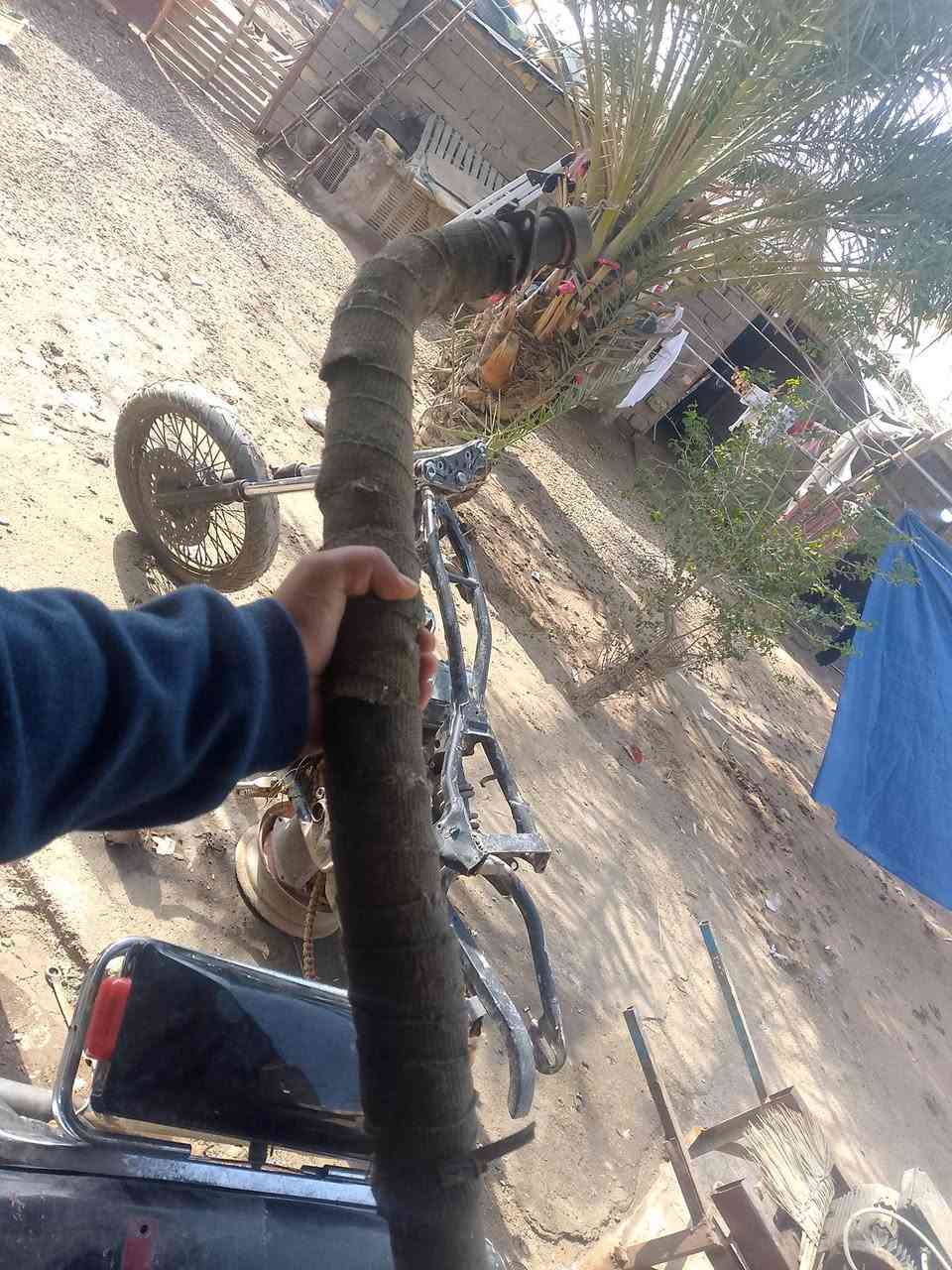 غراض ستد للبيع بسعار جدا رخاص مال جناي الله شاهد اسعار بلاش
التاير جديد ما مستعمل 50الف 
راديتر 25الف 
شيال مال الرقم 10الف 
كزوزات رياضي 45الف 
محرك شرط شغل 150الف 
بك لايت بلادي 15الف 
دبلات مدة كامل هيه وصدر مالهة 75الف 
وصفاجيات مزلغات هذن ب10الف 
وفيت بم 20الف شرط شغل 
وني بخدمتكم 
***********
