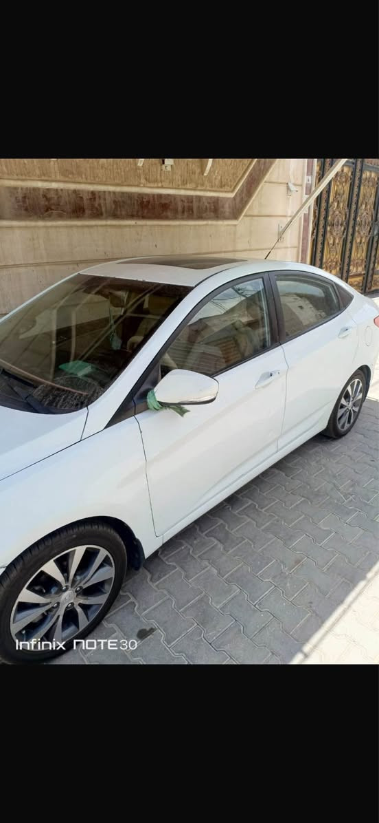 اكسنت. مديل 15 فتحه. ويل كب  75وبيه مجال بيه مكان بارد.  مكينه. مفتوحه.  كله جديد.  تبريد.  حداديه كلش زين.  مكلف بنشر اني
رقم ابو سياره‭***********‬ البصرة, العراق
