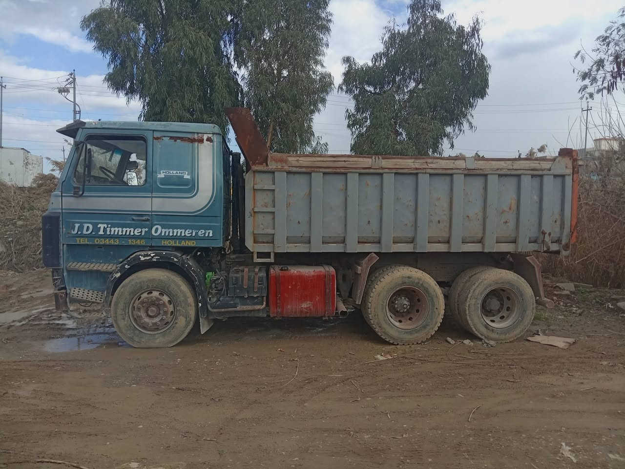 السلام عليكم سكانيا 112ونص للبيع سياره جاهز جوه الشغل رقم نينوئ ألماني سنكل عظله السعر خاص مكان السياره موصل جانب الأيمن ***********
