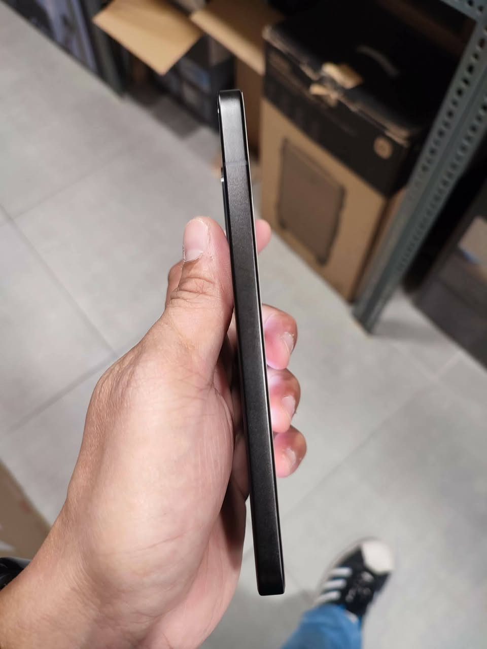 جهاز poco F7 للبيع
جهاز نظيف 
ذاكره512رام12
ببجي120فريم
- *الشاشة*: 6.67 إنش AMOLED بدقة 1.5K + تردد 120Hz + حماية Gorilla Glass 7i
- *المعالج*: Snapdragon 8s Gen 4 - فلاكشيب، يشغل ببجي 120 فريم مرتاح
- *الذاكرة*: 512GB UFS 4.0 سريعة جداً 
- *الرام*: 12GB LPDDR5X + 4GB رام افتراضي
- *الكاميرا الخلفية*: 50MP OIS كاميرا أساسية + 8MP عدسة واسعة
- *الكاميرا الأمامية*: 20MP سيلفي واضح
- *البطارية*: 6000mAh ضخمة + شحن سريع 90W يوصل 100% بـ 42 دقيقة
Poco F7 - معالج فلاكشيب 8s Gen4، شاشة 1.5K 120Hz AMOLED، بطارية 6000 + شحن 90W، كاميرا 50MP OIS، IP68 ضد الماء
السعر450وبي مجال بسيط
***********واتساب فقط
