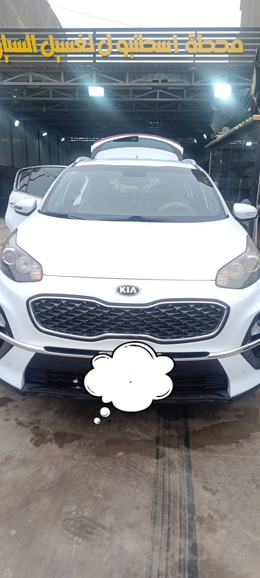 السلام عليكم بيع فقط
‏كيا سبورتج 2019 خليجي 
‏
‏قماره حديد 
‏
‏المواصفات
‏
‏سويج 
‏
‏محرك 2000 
‏
‏حساسات امامي خلفي 
‏
‏كأمره خلفيه 
‏
‏تحكمات ستيرن جهتين 
‏
‏شاشه تاب 
‏
‏3 اوضاع قياده . نورمل/ايكو/سبورت 
‏
‏تبريد قطعتين 
‏
‏كشنات بيجي مخمل شادلها جلد 
‏
‏اشاير بالمري 
‏
‏مري شفط 
‏
‏سايد بريك بالرجل 
‏
‏تخم تاير جديد  
‏
‏وبعد بيها مواصفات 
‏
‏ماشيه 63 قابله للزياده
‏
‏رقم بغداد  
‏
‏السعر  خاص  
‏
‏اي استفسار ***********
‏
‏مكان بغداد الغزاليه
‏
