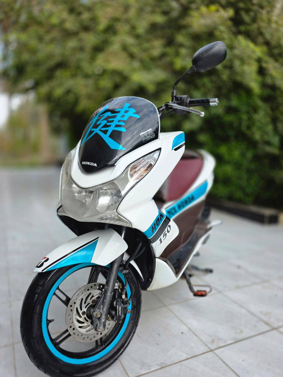 السلام عليكم                             ***********
للبيع بي سي إكس جيل الأول 2016 الدرجه كفاله عامه 
حساس ازدحام ستاند حساس مكينه مكفوله اوراق كامله 
للبيع أو مراوس مكان ديالئ الخالص الشراي يتصل
