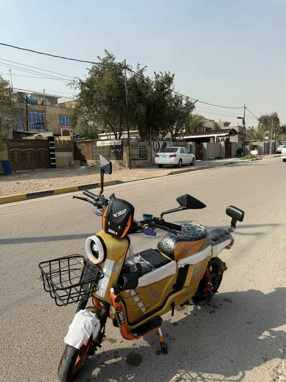 🛑سلام عليكم
🛑دراجه شحن x900 للبيع 

🛑الدراجه نظيفه جدا بيها فقط كسر ب الجاملغ 

🛑مواصفاتها

صندوق وبصمه تشغيل وسويج وتشغيل عن بعد وسماعات وبيها هواي شغلات 

🛑5بطاريات دبل His

🛑ملف 2000 حقيقي His

🛑سرعتها 65 حقيقي 

🛑السعر400 ألف 

🛑العنوان بغداد الزعفرانية 

🛑‬***********
