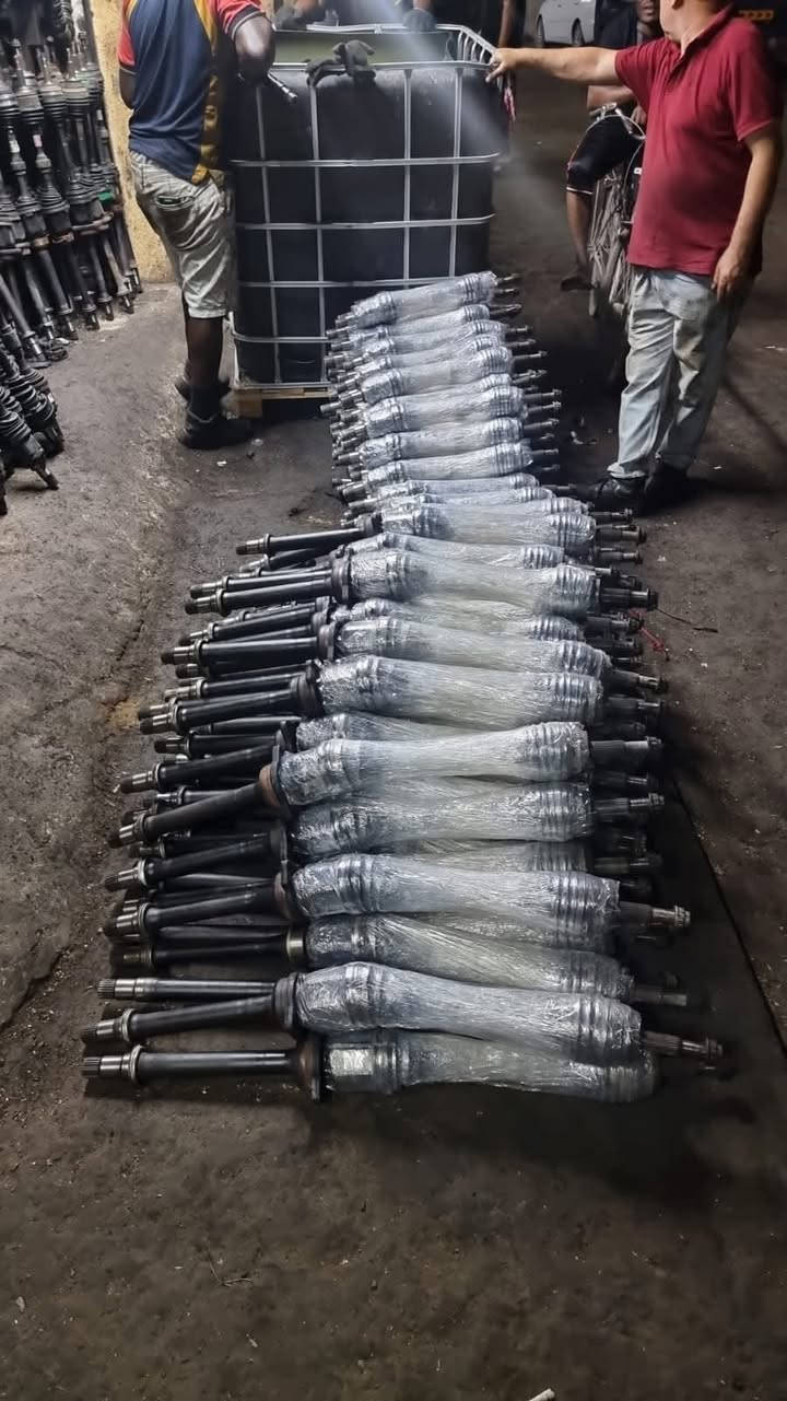 السلام وعليكم بضاعه جديده
محلات حجي توفيق 
بصره صناعيه حمدان 
***********
