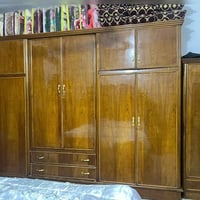 سلام. عليكم غرفة خشب درجة اولى ضخمة عراقية  سعر مليون وبيه مجال بسيط م...