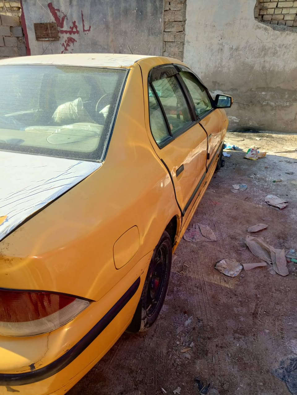 السلام عليكم من رخصت الادمن سياره سمند 2011 رقم بغداد انكليزي السياره بسمي سياره كير ومكينه كورله  المكينه 1600 سعر 33 وبيها مجال المكان بغداد العبيدي 
الرقم ***********
