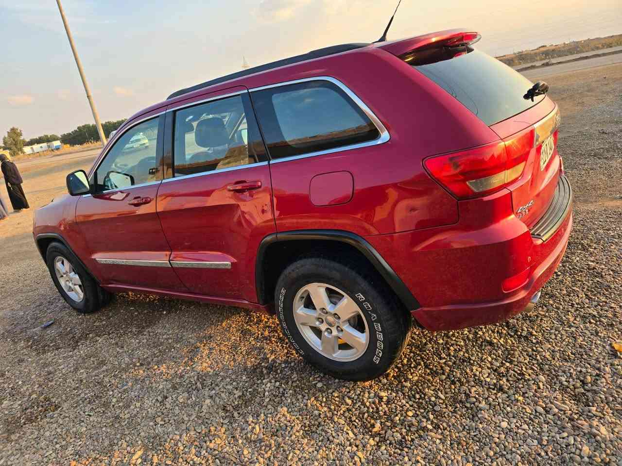 السلام عليكم
للبيع جيب شيروكي لاريدو 2011 امريكي حادث بنيد وجاملغ السونار مرفق مع الصور رقم بغداد انكليزي تحويل مباشر السعر 140 وبيه مجال قليل مكان السيارة ذي قار - قلعة سكر
***********
