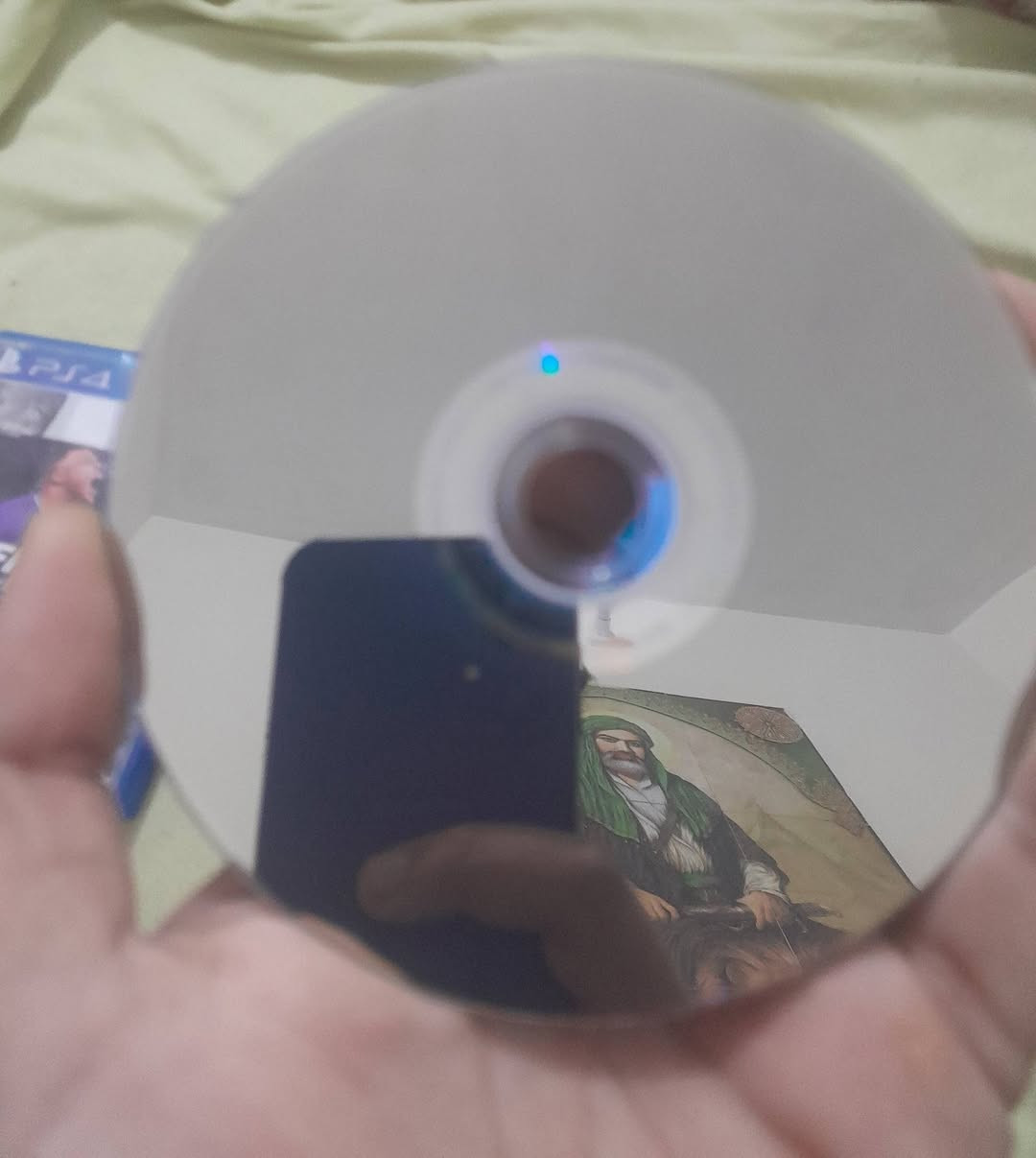 السلام عليكم ورحمة الله
اخوان اقراص جديده ماخذهن شخط مابيهن شرط 
رايدهن تلاثتهن ب45 وليريد توصيل هم سهله
*********** واتساب
