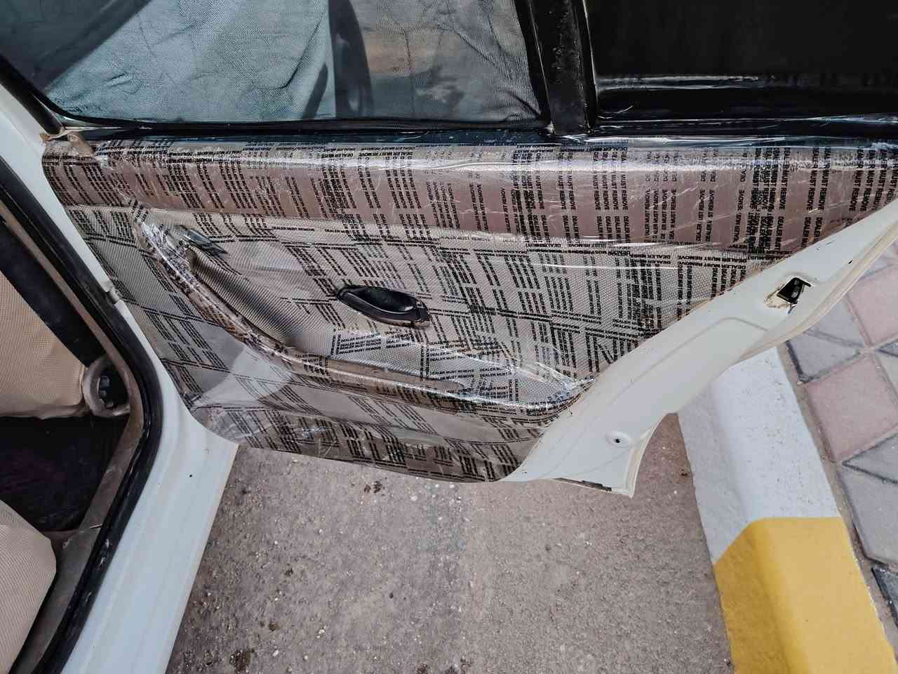 سلام عليكم سياره سمند مديل 11 ناطق سيارة مكفوله من ضربه وتبديل وصبغ بيهه صبغ بس الدوس أثر خياس الباقي مكفوله رقم مثنى انكليزي مداور ثاني يوم سنويه جديده الغايه 30 مكينه وكير وحداديه وتخم تاير كهربئيات كله جديد تبريد ثلج سعر 35 وبيه مجال للشراي مكان السياره دوانيه قضاء غماس مراوس اراوس حسب القناعه رقمي بي واتساب ***********
