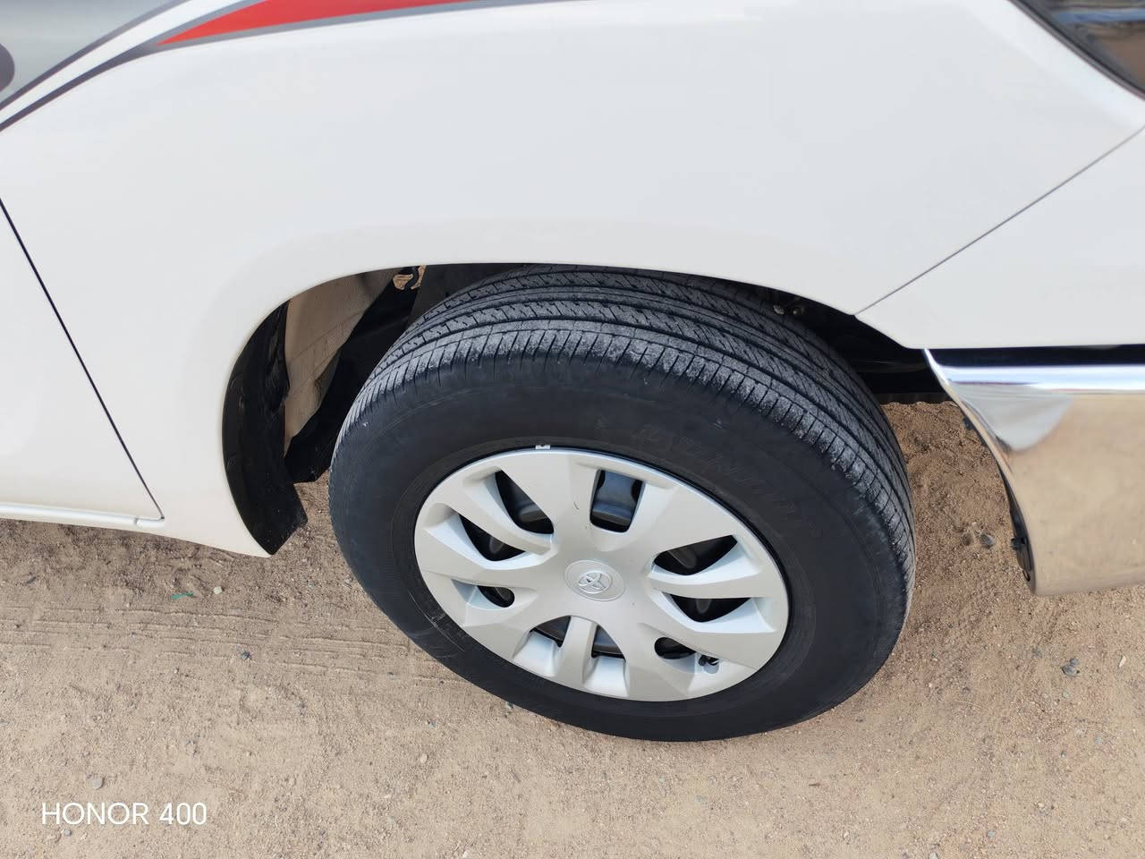 تيوتا هيلوكس للبيع كفاله عامه ماشية ٦٠ ألف  مكان البصره الزبير سعر٢٤٦ هاتف ***********
