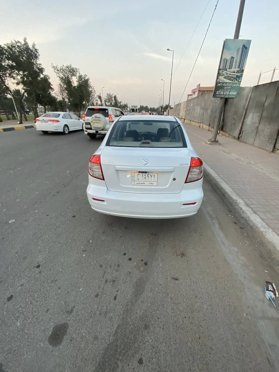 السلام عليكم
سوزوكي sx4  2014
رقم بغداد باسمي
خليجي استلام شركة حره
كفاله عامه من لضربه ولصبغ ماعدها طخات بسيطه عايفها على وضعها
محرك 1800 مكفول 
كير مكفول 
تدفئه تبريد 
تخم تاير 
جاهزه لسياره 
مكاني بغداد البياع 
93 وبيها مجال 
***********
