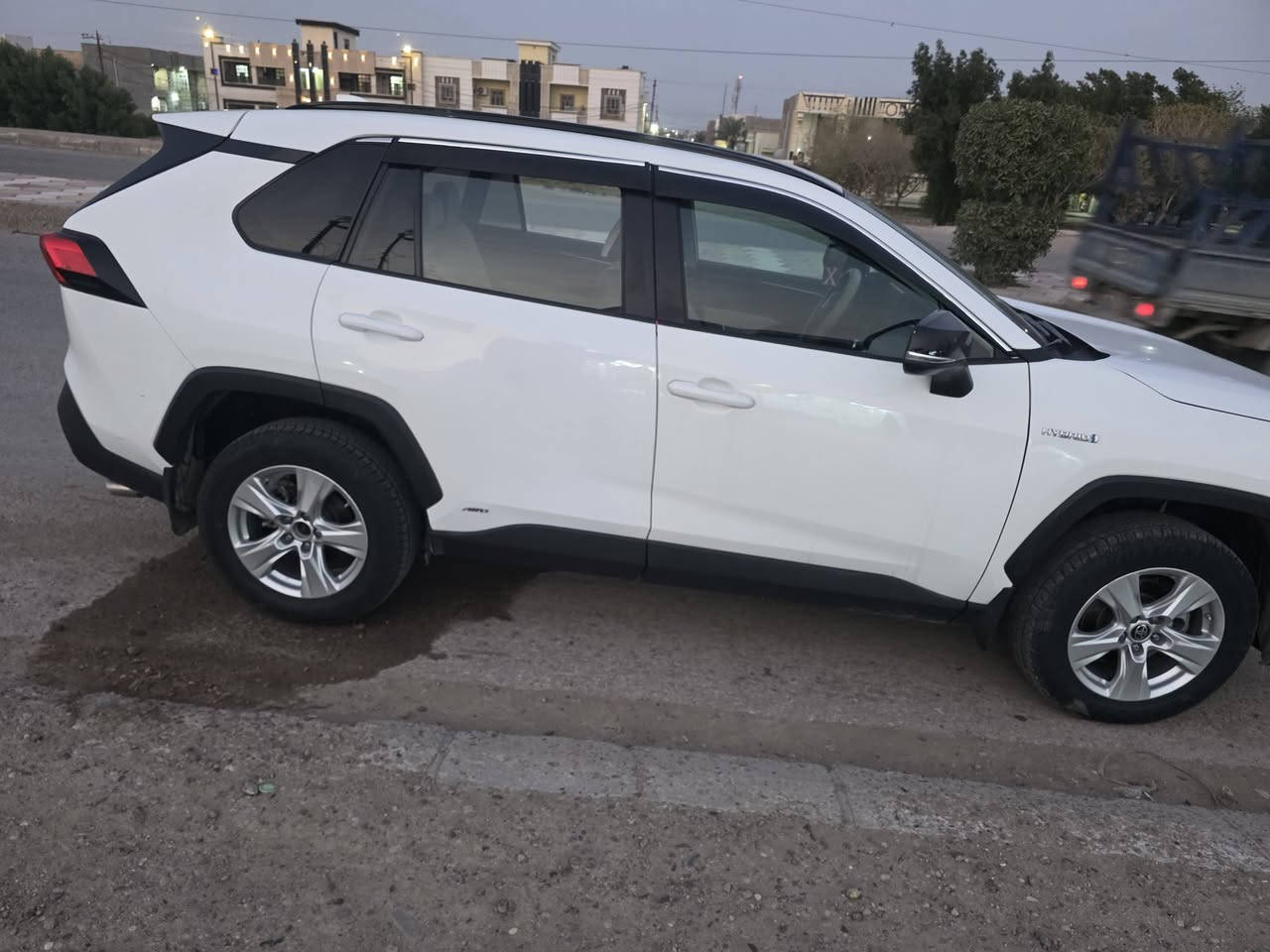 سياره رافور موديل 2021 رقم بغداد معروضه للبيع صاحب السياره موجود بل رمادي والاستفسار على هاذا الرقم ***********
