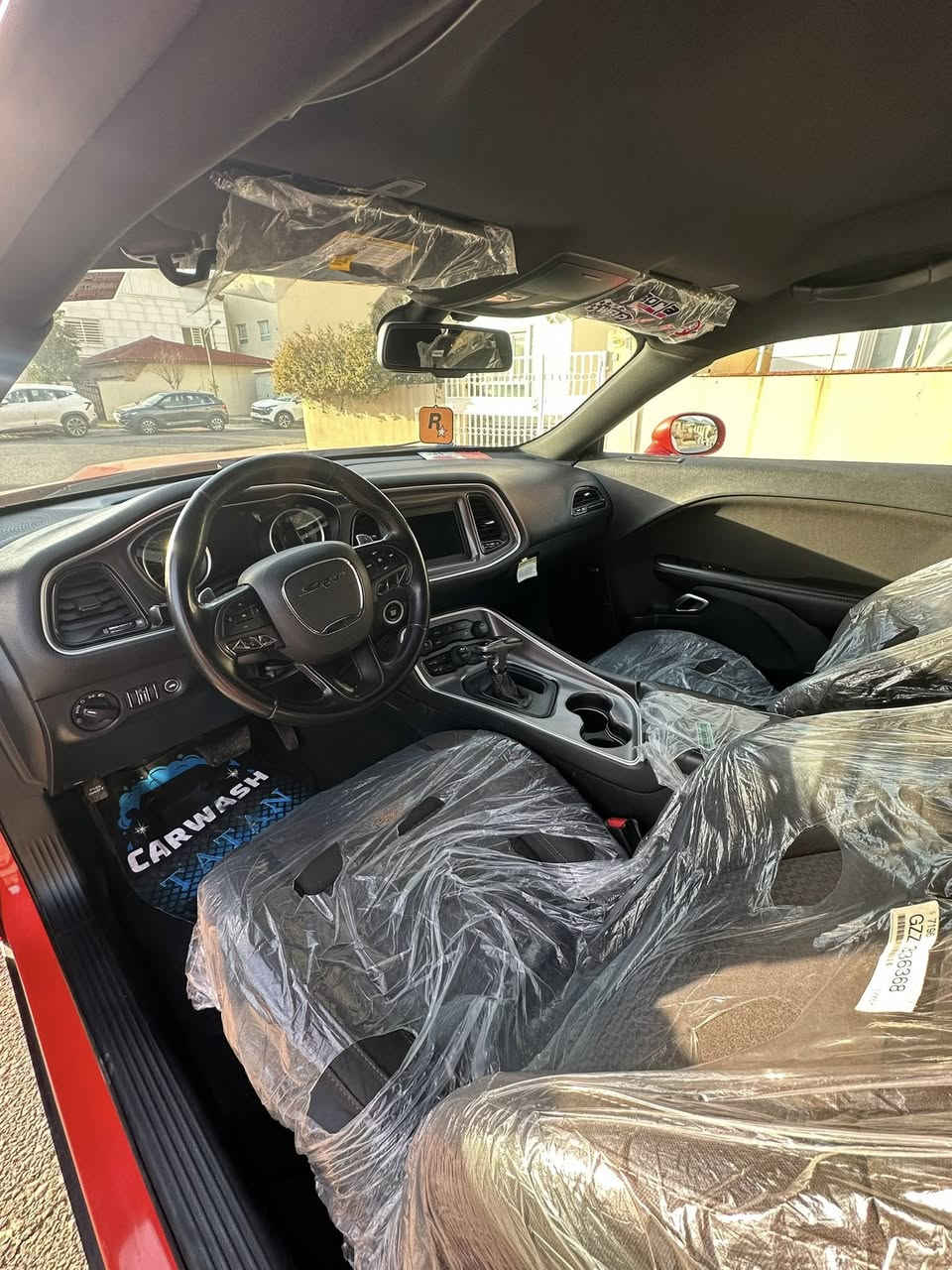 سلام عليكم 
دوج جالنجر للبيع 
مديل ٢٠١٩ لون برتقالي 🍊 مميز محرك ٦ سلندر توو ويل 
ماشيه ٩٣ الف
محرك كير مامفتوح تبريد كهربائيات حجر اكزوز كل شرت حداديه تخم تاير جديد بنزين كل بس محسن و دهن موتل + بنزويل اي كلوب خلل مامشتغل بل شاشه
مواصفات :- شفتات ستيرن + شاشه كاربلي سماعات الباين + تشغيل عن بعد + ويل ٢٠ …..
*بيها صبغ جاملغ و باب بدون دواخل + بنيد بدون شاصي بدون ارباك حادث خفيف حتي راديتر بلادي و عليها سستم صوت كزوز اصلي 
سياره نظيفه جاهزه بدون مصروف كلشي منها جديد سنويه رقم اربيل سنويه هزه جديد بأسمي تعويل غرامات مباشر
السعر ١٨٧ 
رقم الهاتف + واتساب***********
